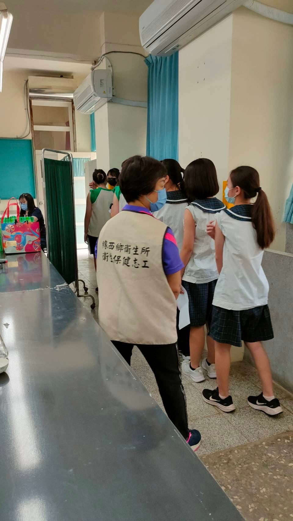 113年4月16日線西鄉衛生所子宮頸疫苗施打活動-線西國中照片5