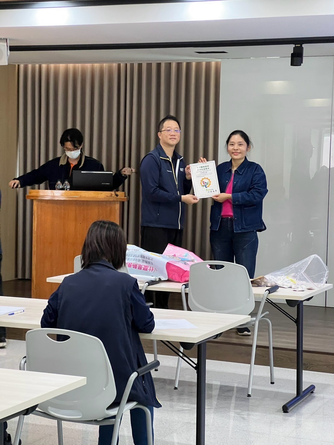 114年3月12日線西鄉衛生所綜合業務宣導活動-健合興端子公司照片1