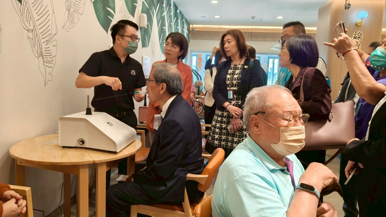 114年4月14日立法院社會福利及衛生環境委員會 ，蒞臨秀和日照中心及本所參訪活動照片8