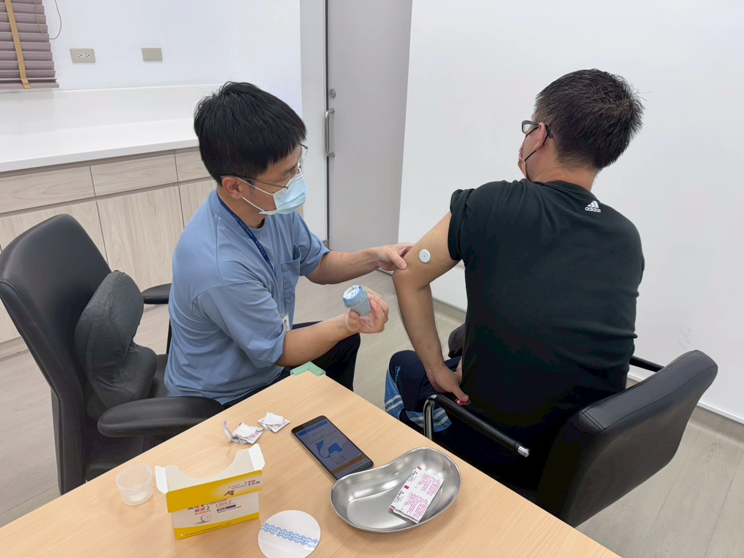 115年6月4日線西鄉衛生所-連續血糖監測儀檢查活動照片3