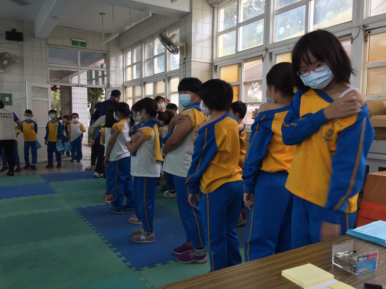 109年11月13日線西鄉衛生所校園施打公費流感活動-線西國中、曉陽國小照片1